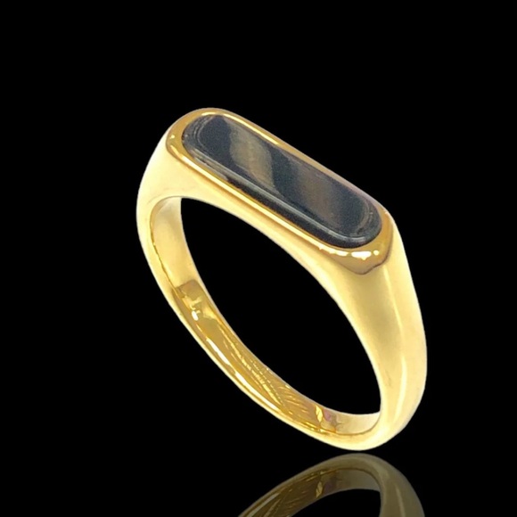 Dainty ring 316L Stainless Steel High Polish Onyx Signet Ring - Picture 9 of 12